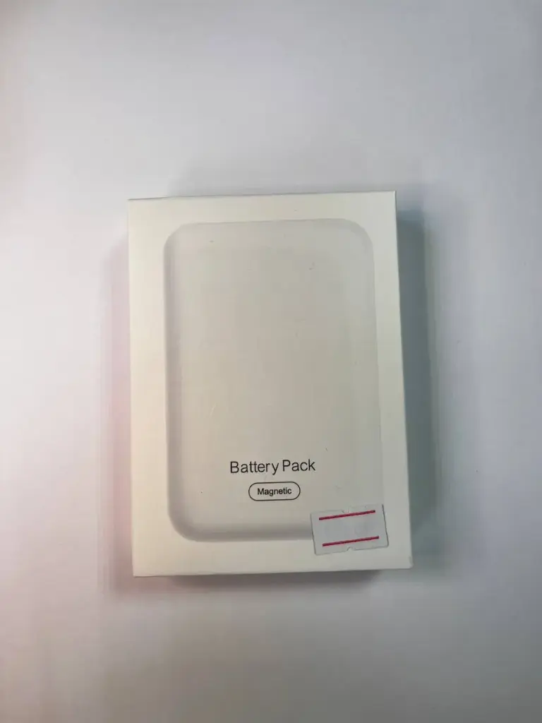 Внешний аккумулятор Battery Pack (Magnetic) для IPhone Белый